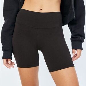 TNA Chill Atmosphere Hi-Rise 7" Black Short Size XS NWT